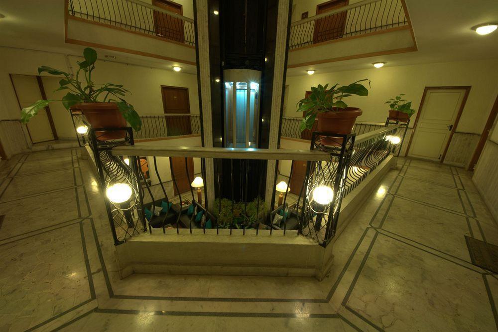 Hm Suites & Studios Bangalore Eksteriør bilde